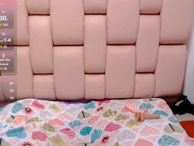 gisela18 live cam on BongaCams
