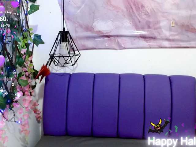 gisela18 live cam on BongaCams