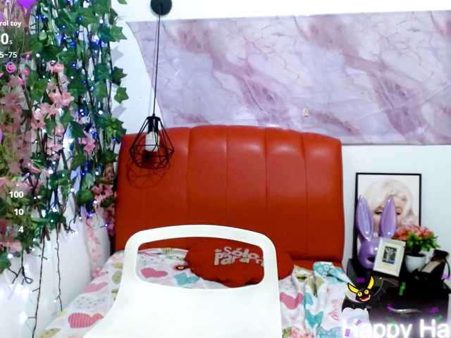 gisela18 live cam on BongaCams