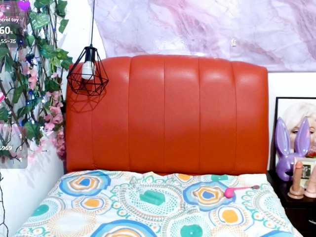 gisela18 live cam on BongaCams