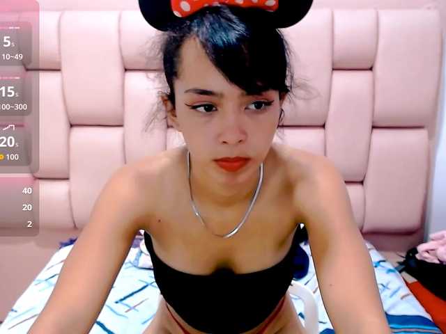 gisela18 live cam on BongaCams