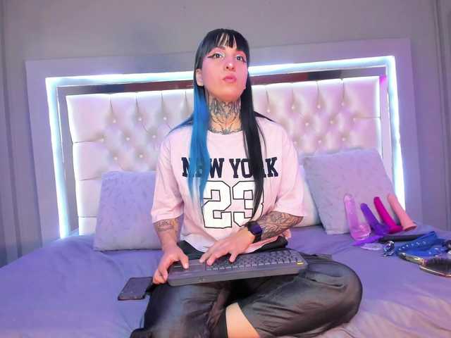 Izzy-Moon
