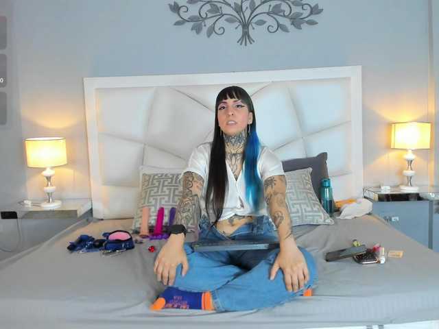Izzy-Moon