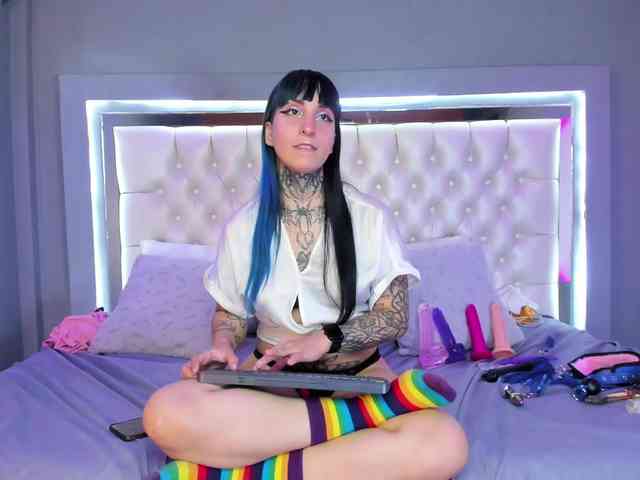 Izzy-Moon
