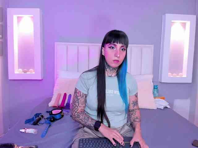 Izzy-Moon
