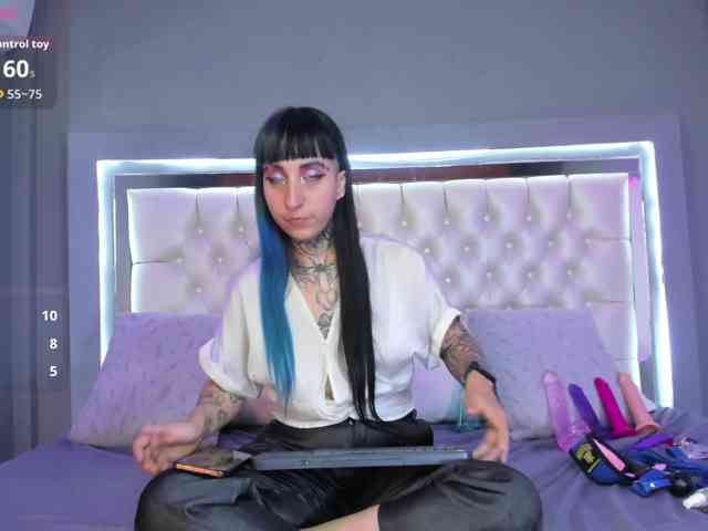 Izzy-Moon