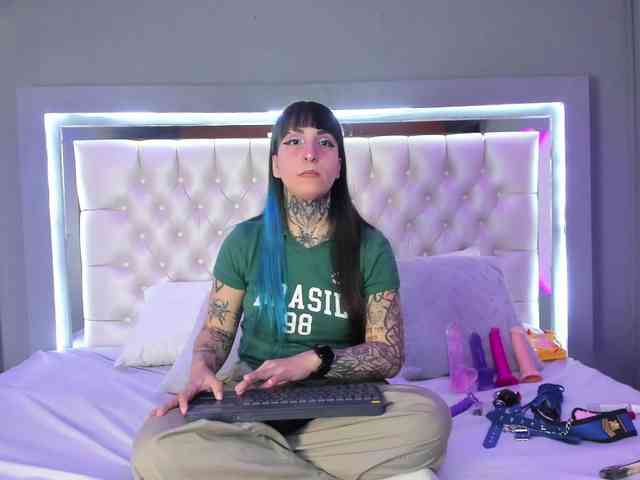 Izzy-Moon