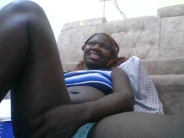Prettyblacky live cam on BongaCams