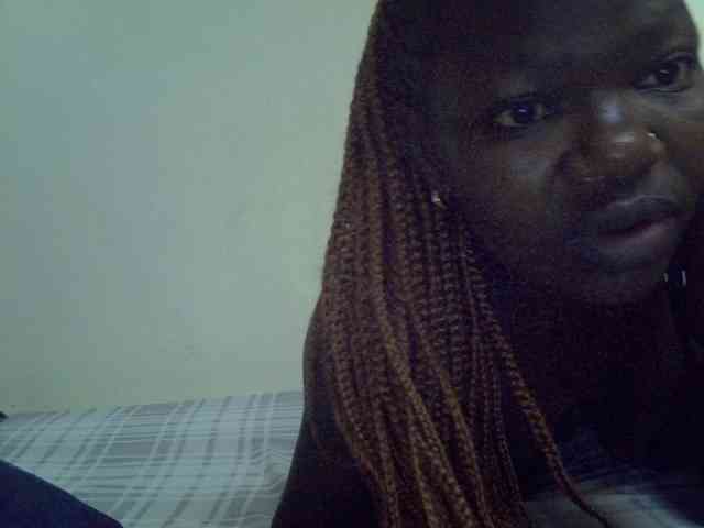 Prettyblacky webcam