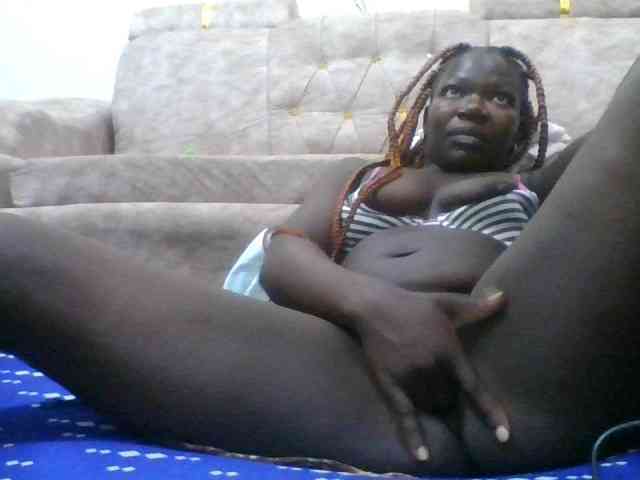 Prettyblacky webcam