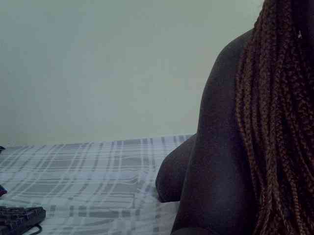 Prettyblacky webcam