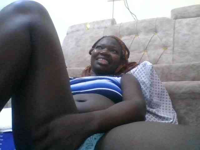 Prettyblacky webcam