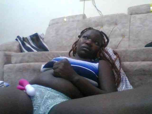 Prettyblacky webcam