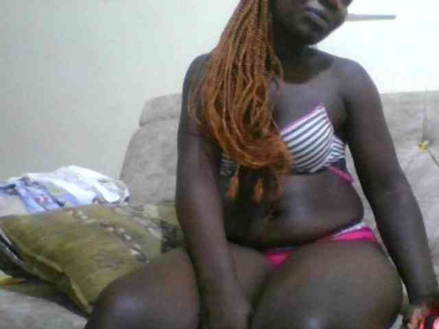 Prettyblacky webcam