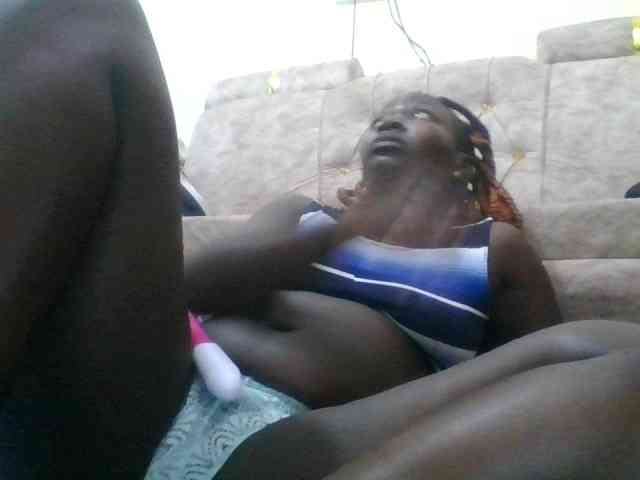 Prettyblacky webcam