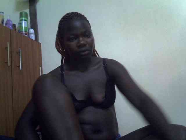 Prettyblacky webcam