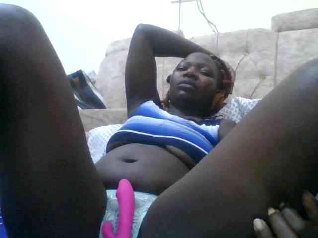 Prettyblacky webcam
