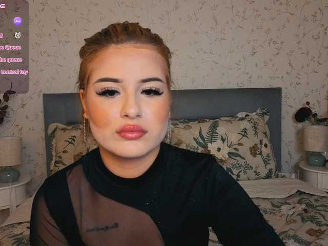 Kitty-m1la live cam on BongaCams