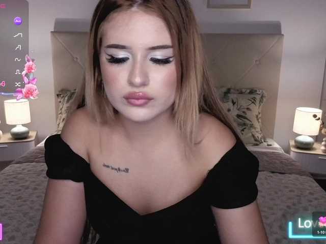 Kitty-m1la live cam on BongaCams