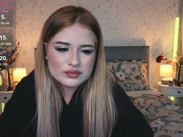 Kitty-m1la live cam preview