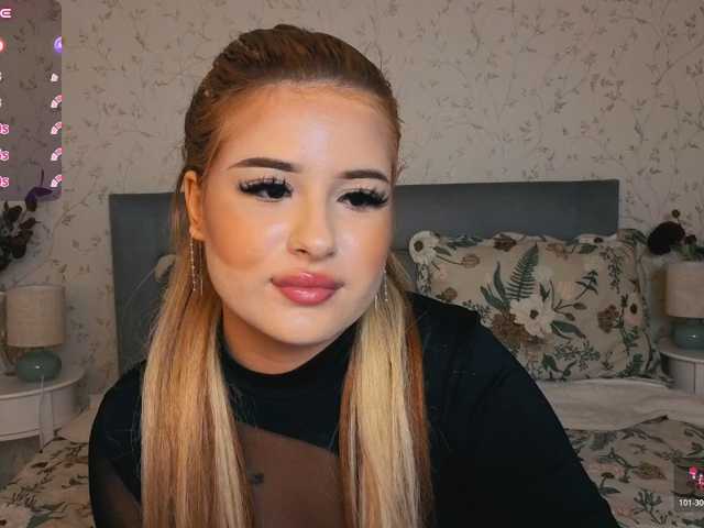 Kitty-m1la live cam on BongaCams