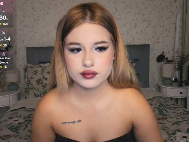 Kitty-m1la live cam on BongaCams