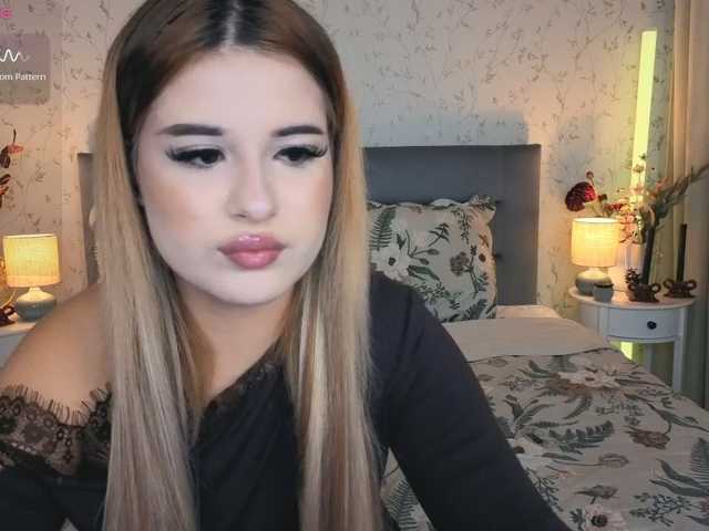 Kitty-m1la live cam on BongaCams