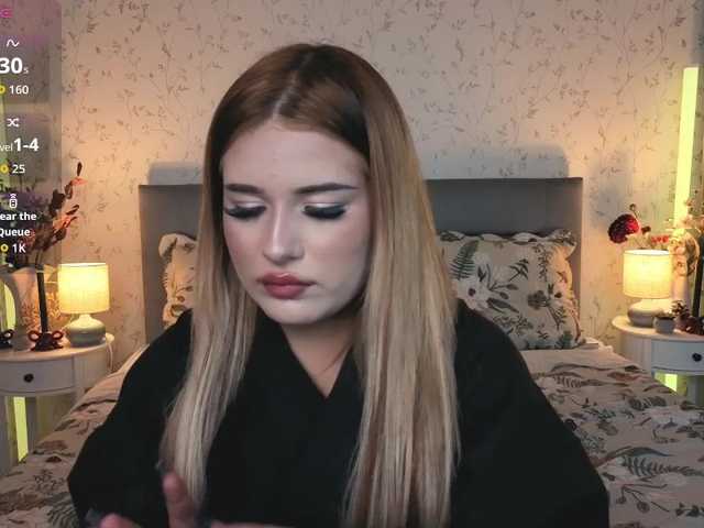 Kitty-m1la live cam preview