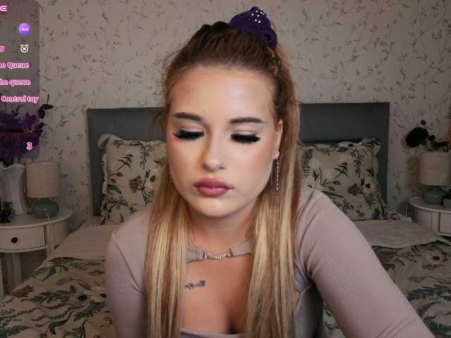 Kitty-m1la live cam on BongaCams
