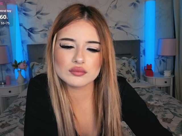Kitty-m1la live cam on BongaCams