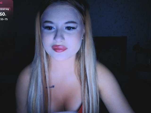 Kitty-m1la live cam on BongaCams