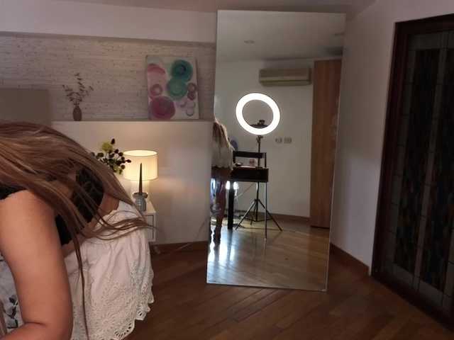 Kitty-m1la live cam