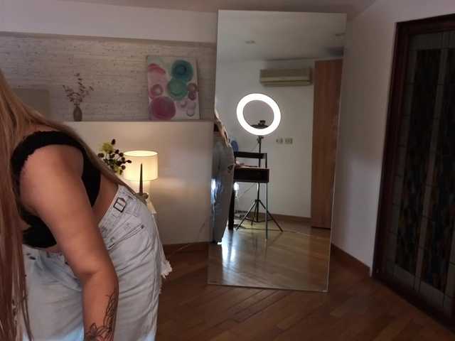 Kitty-m1la live cam on BongaCams