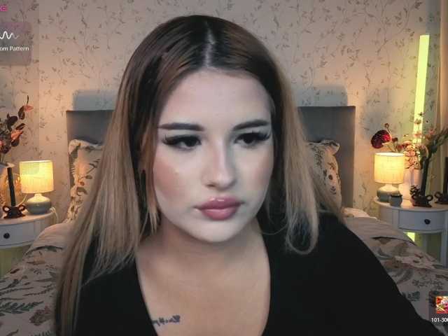 Kitty-m1la live cam on BongaCams