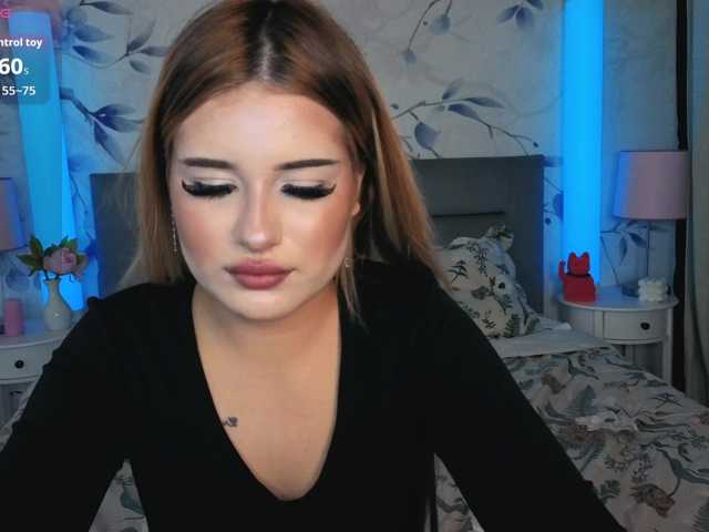 Kitty-m1la live cam on BongaCams