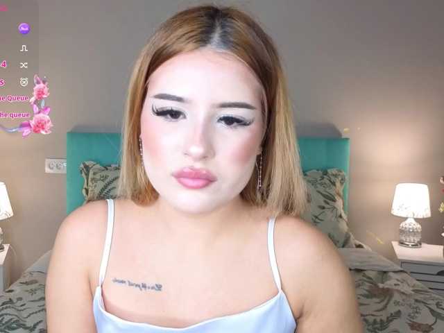 Kitty-m1la live cam on BongaCams