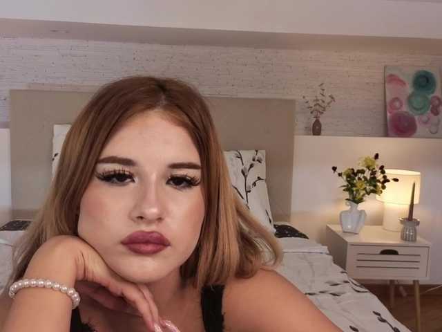 Kitty-m1la live cam on BongaCams