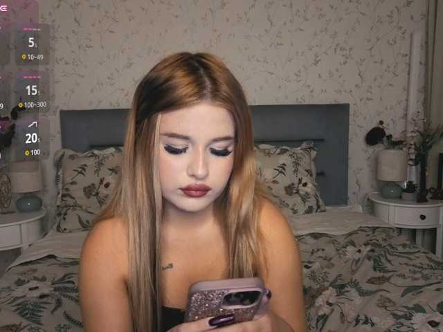 Kitty-m1la live cam on BongaCams