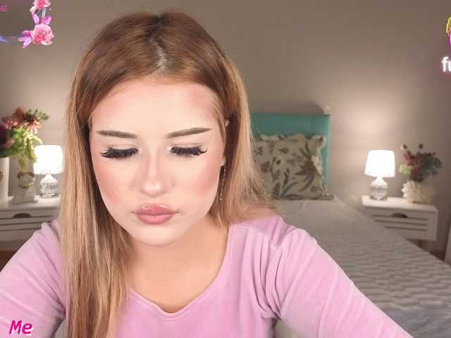 Kitty-m1la live cam preview