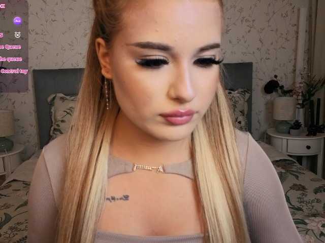 Kitty-m1la live cam on BongaCams