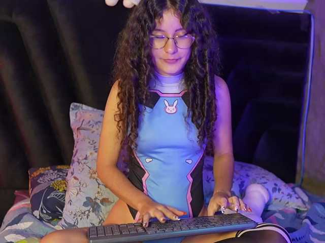 fluffydirtymind live cam on BongaCams