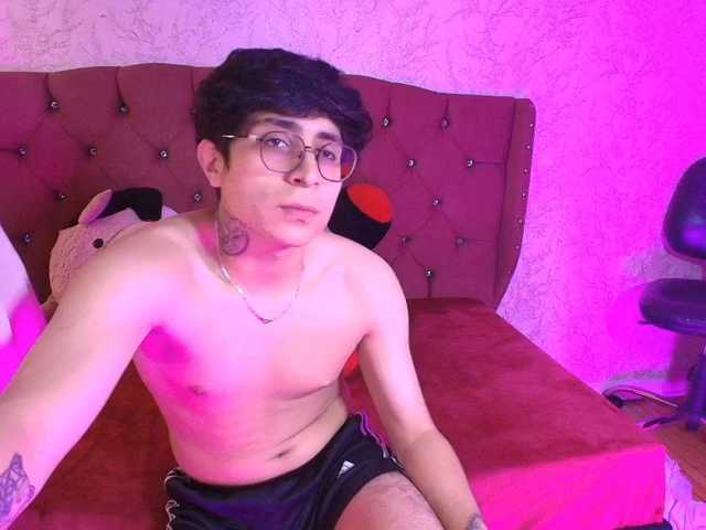 Ximenasilver live cam on BongaCams