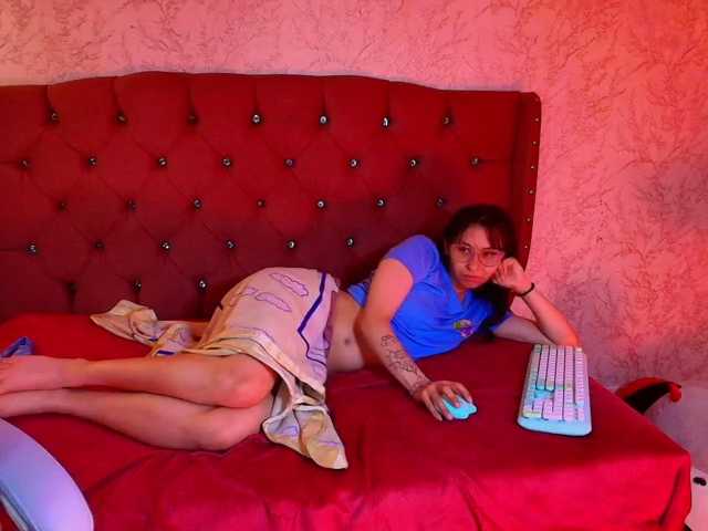 Ximenasilver live cam on BongaCams