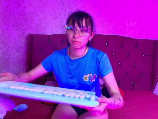 Ximenasilver live cam on BongaCams