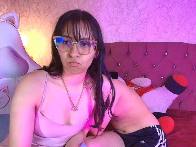 Ximenasilver live cam on BongaCams