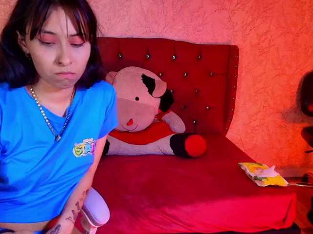 Ximenasilver live cam on BongaCams