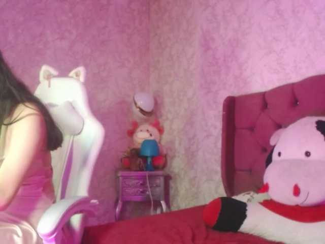 Ximenasilver live cam on BongaCams