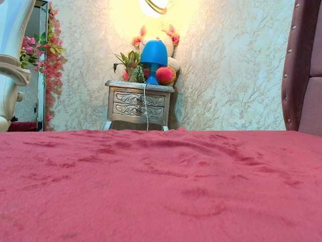 Ximenasilver live cam on BongaCams