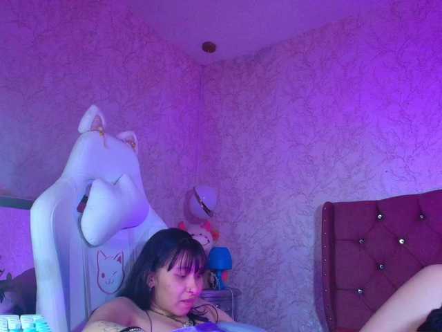 Ximenasilver live cam on BongaCams