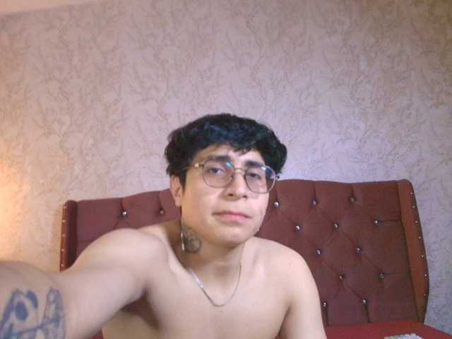 Ximenasilver live cam on BongaCams